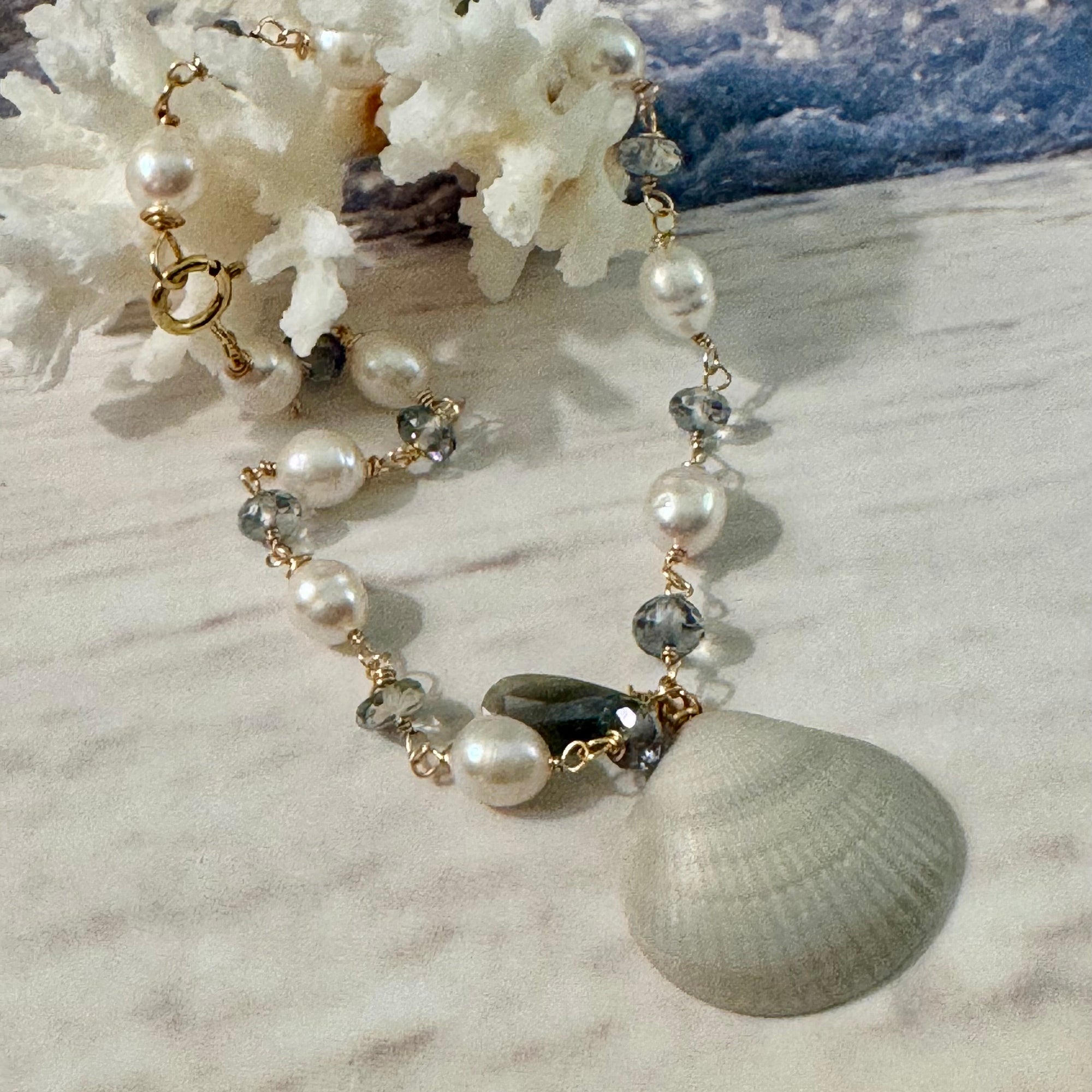 Light Grey Seashell Bracelet