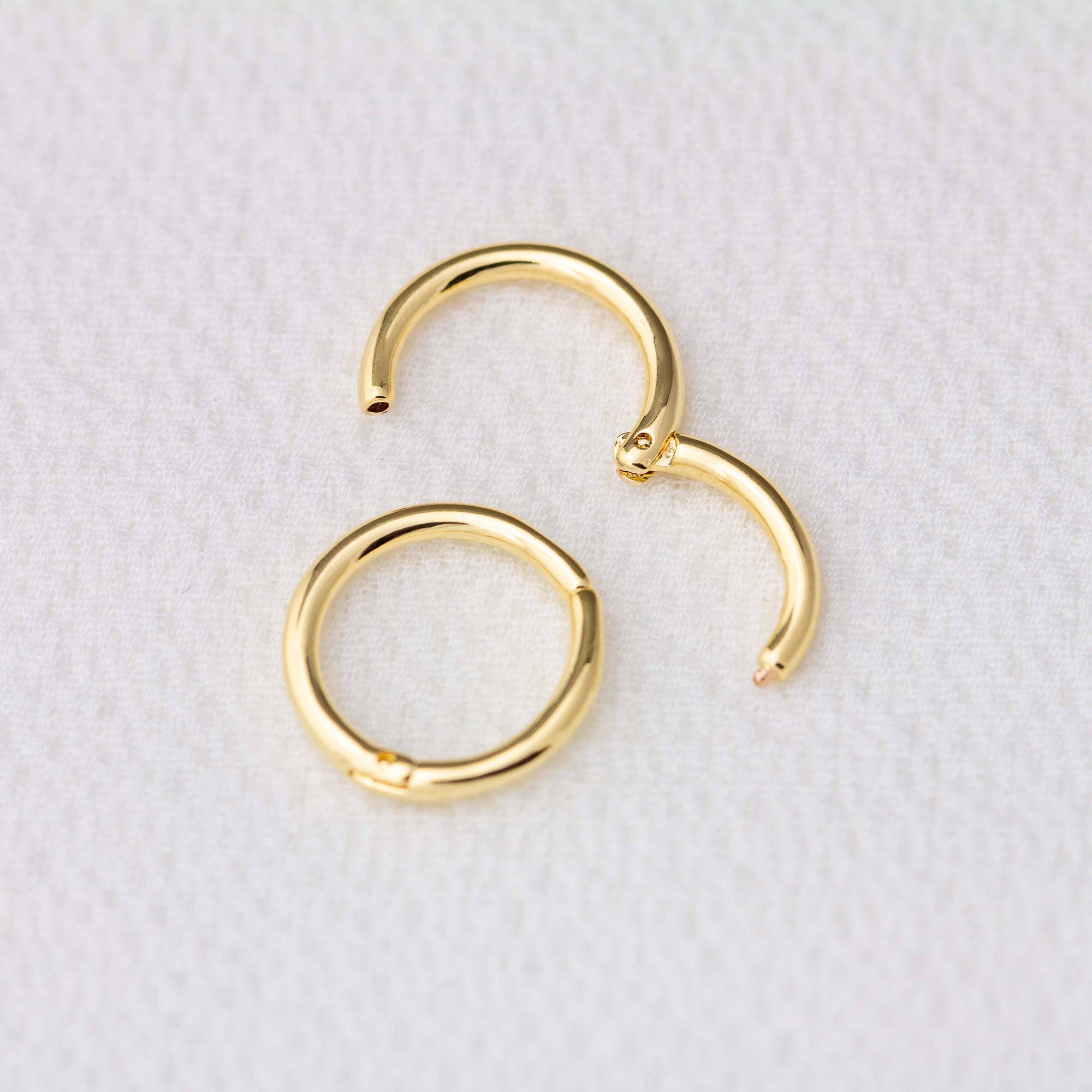 Mini Seamless Clicker Hoop Earrings: 9mm