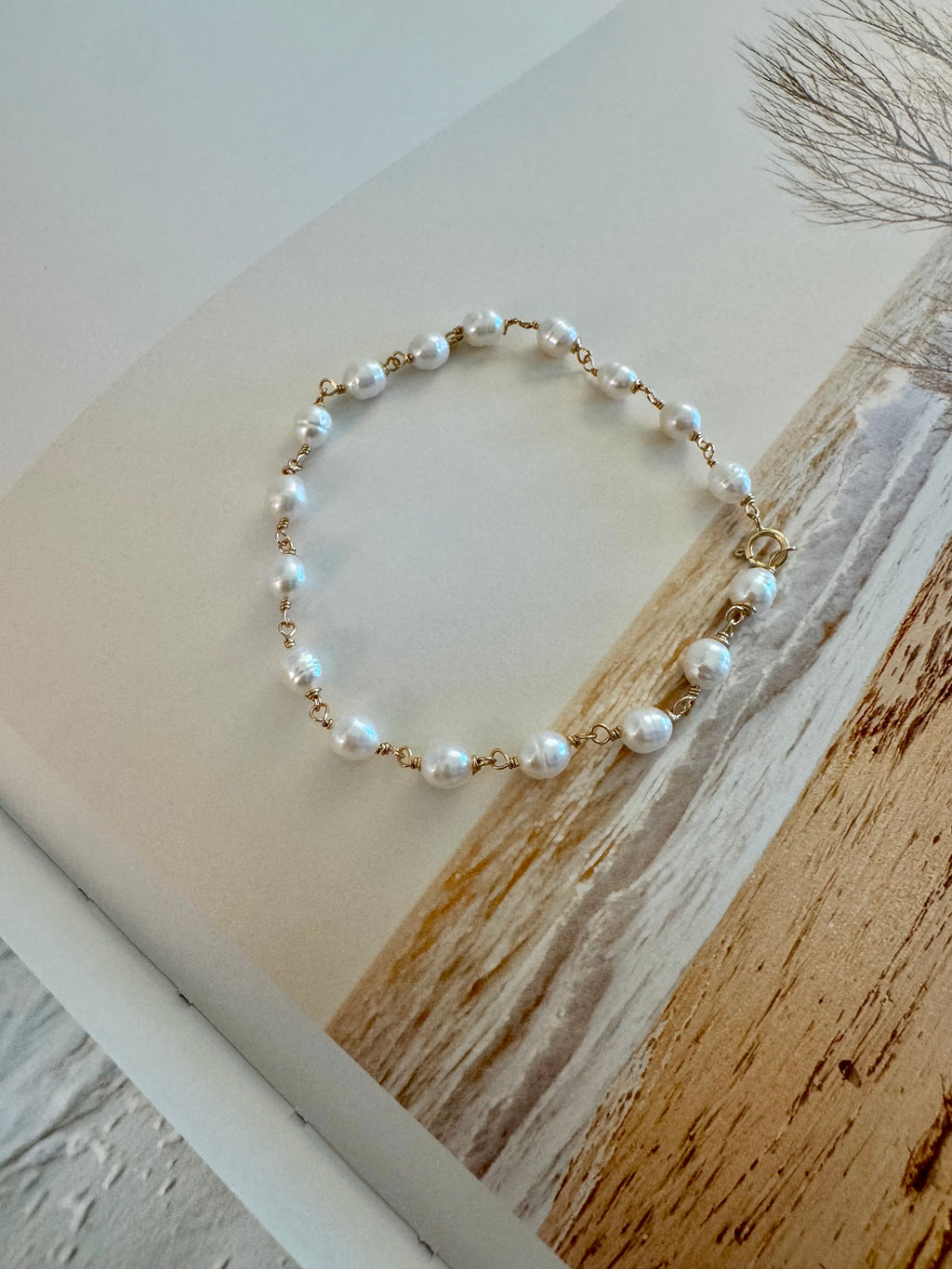 Luminous Pearl Bracelet