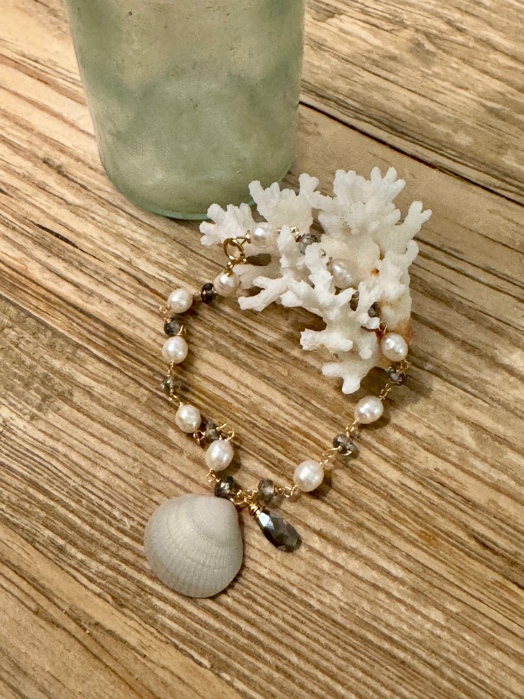 Light Grey Seashell Bracelet
