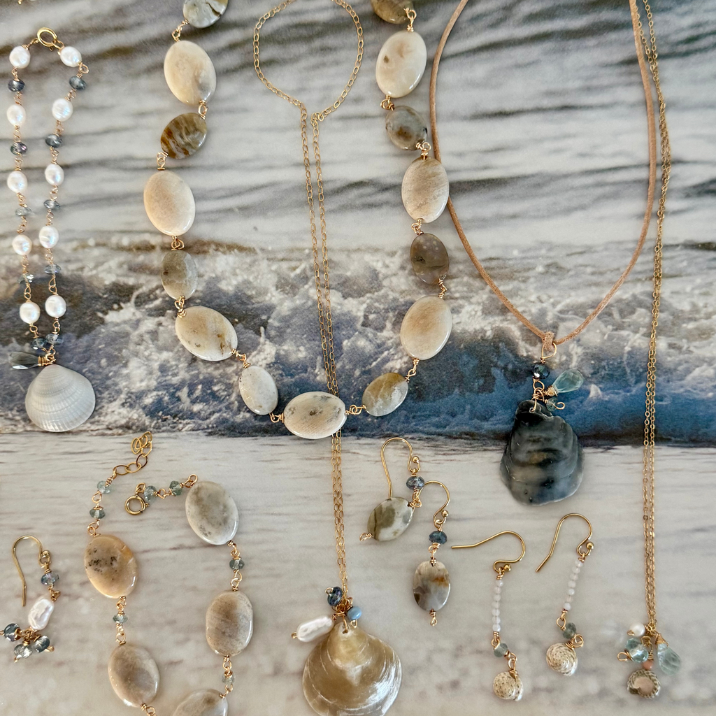 Feelin' Crabby Agate Necklace