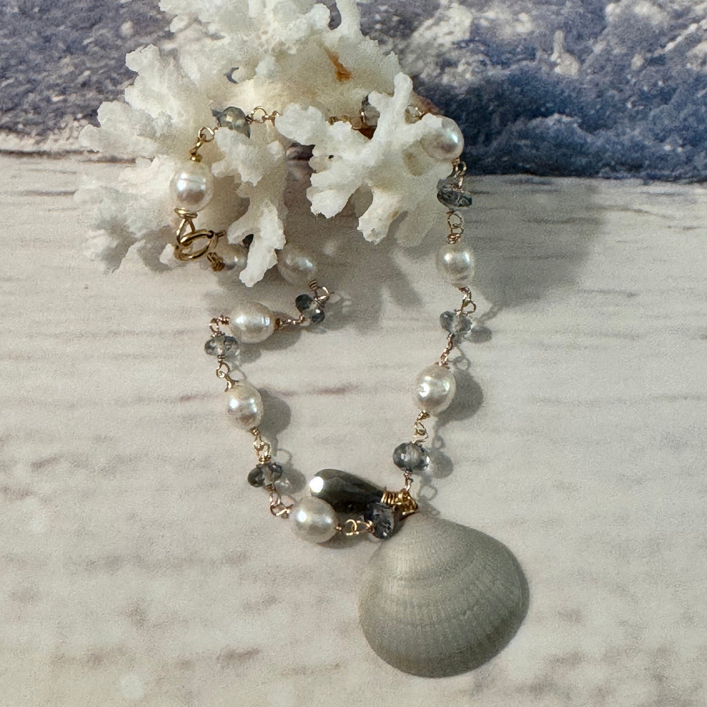 Light Grey Seashell Bracelet