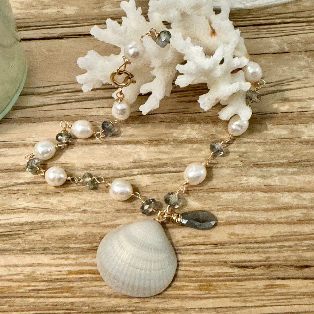 Light Grey Seashell Bracelet